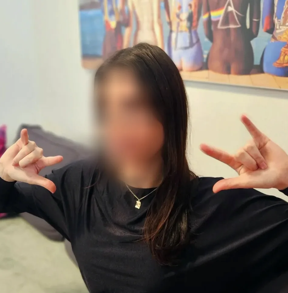 Aava, 27