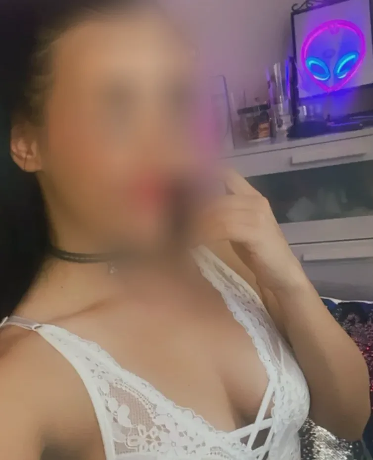 Anniina, 21