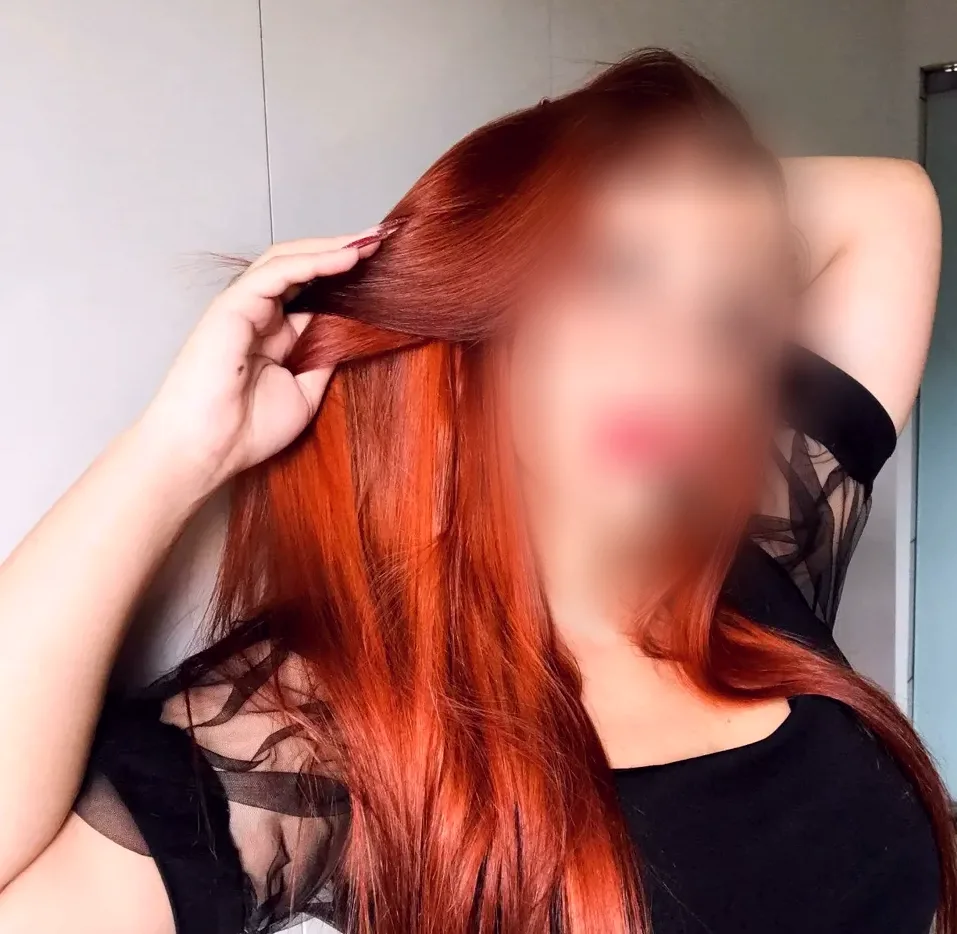 Cecilia, 32