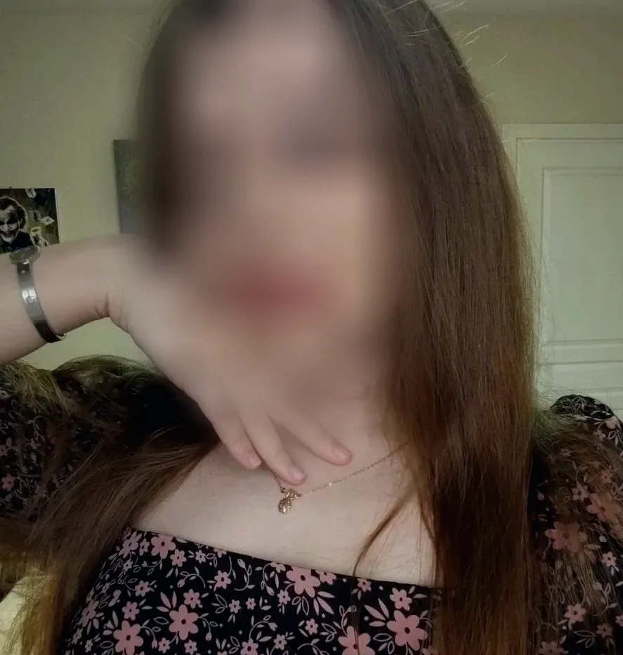 Elisa, 24