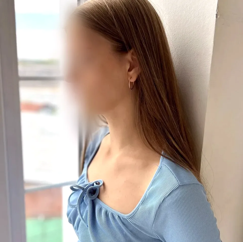 Julia, 21