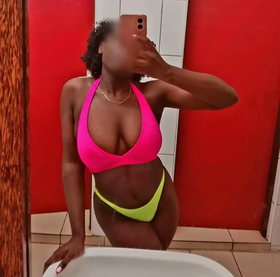 Leena, 30